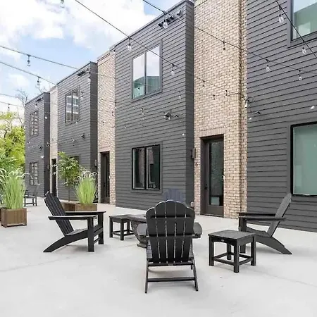 New Side By Side Nashville Homes - Sleeps 24